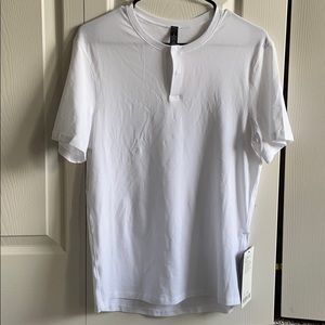NWT men’s lululemon shirt